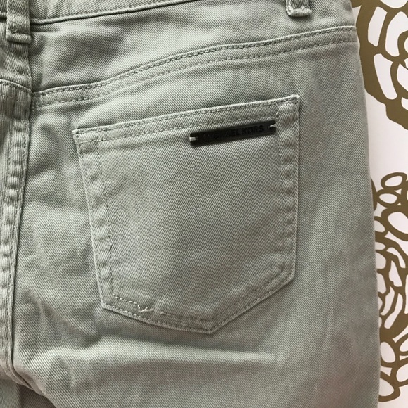 ✨ Michael Kors Light Green Skinny Stretch Jeans - Picture 5 of 8